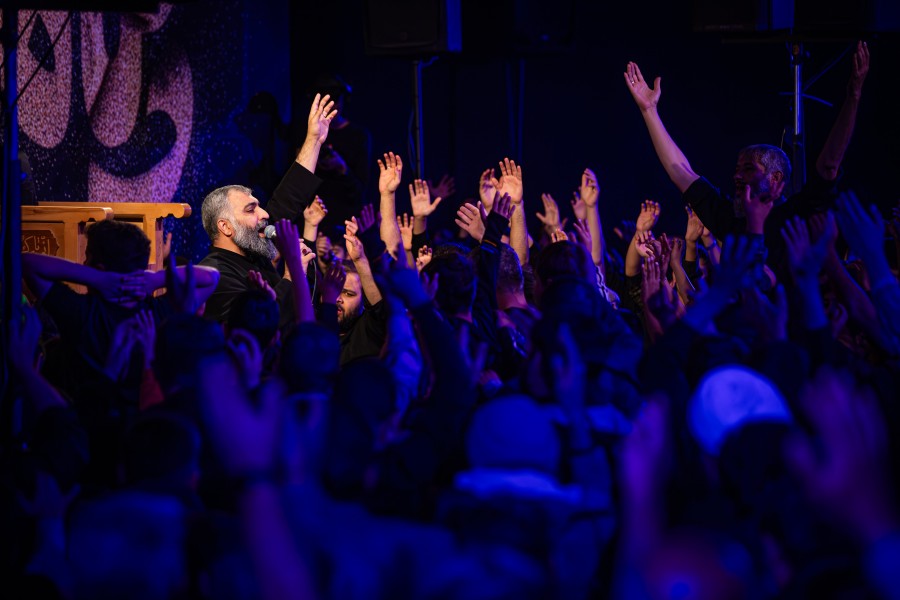 تصاویر شب پنجم برنامه عزاداری شهادت حضرت زهرا(س) 5 آذر 1404